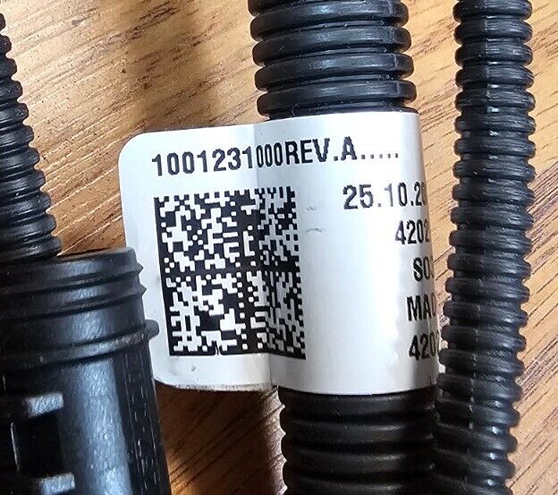 1001231000, 1001231001 HOSE ASSY,DEF,JLG CUMMINS QSF3.8, SUCTION & BACKFLOW