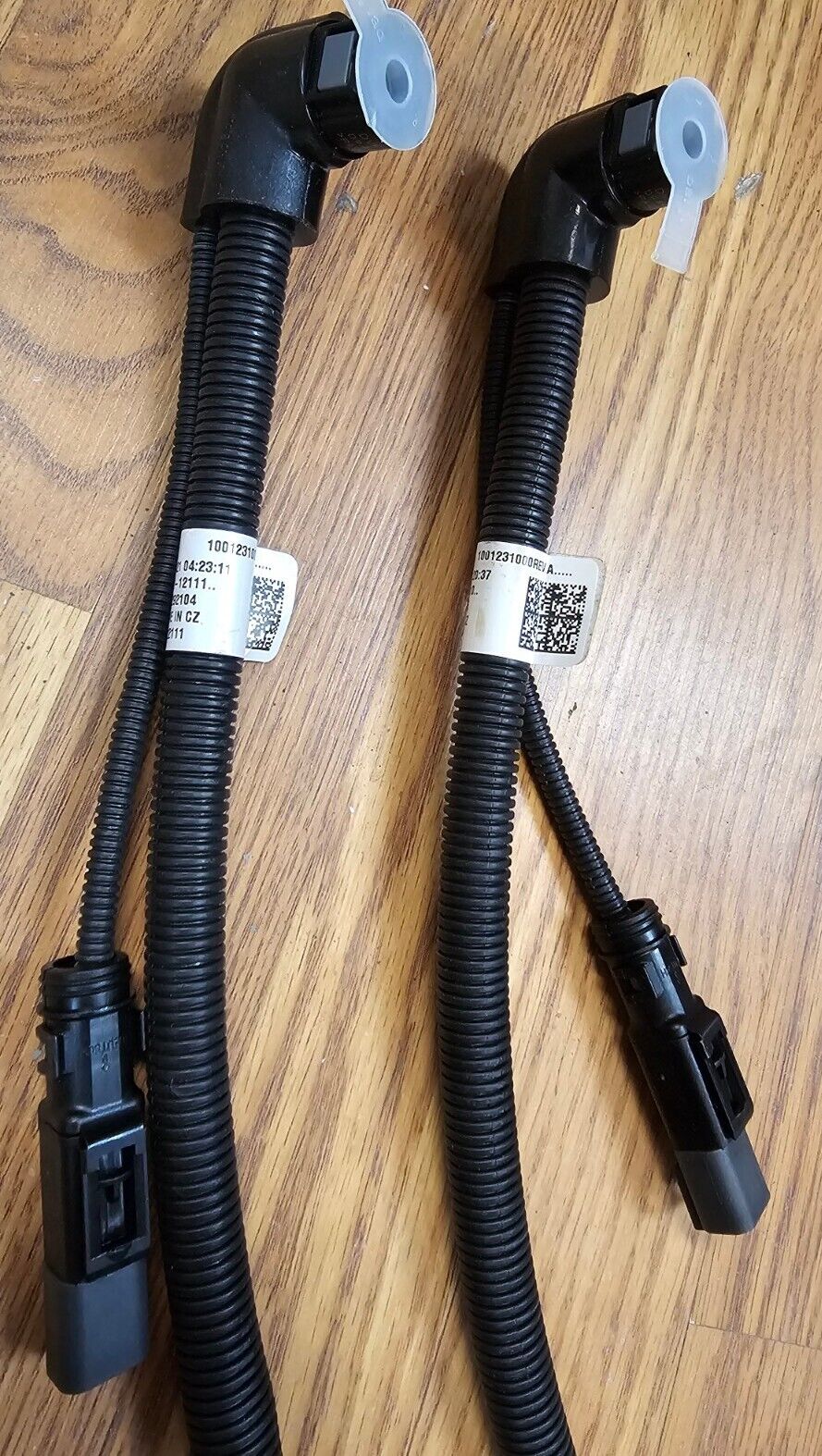 1001231000, 1001231001 HOSE ASSY,DEF,JLG CUMMINS QSF3.8, SUCTION & BACKFLOW