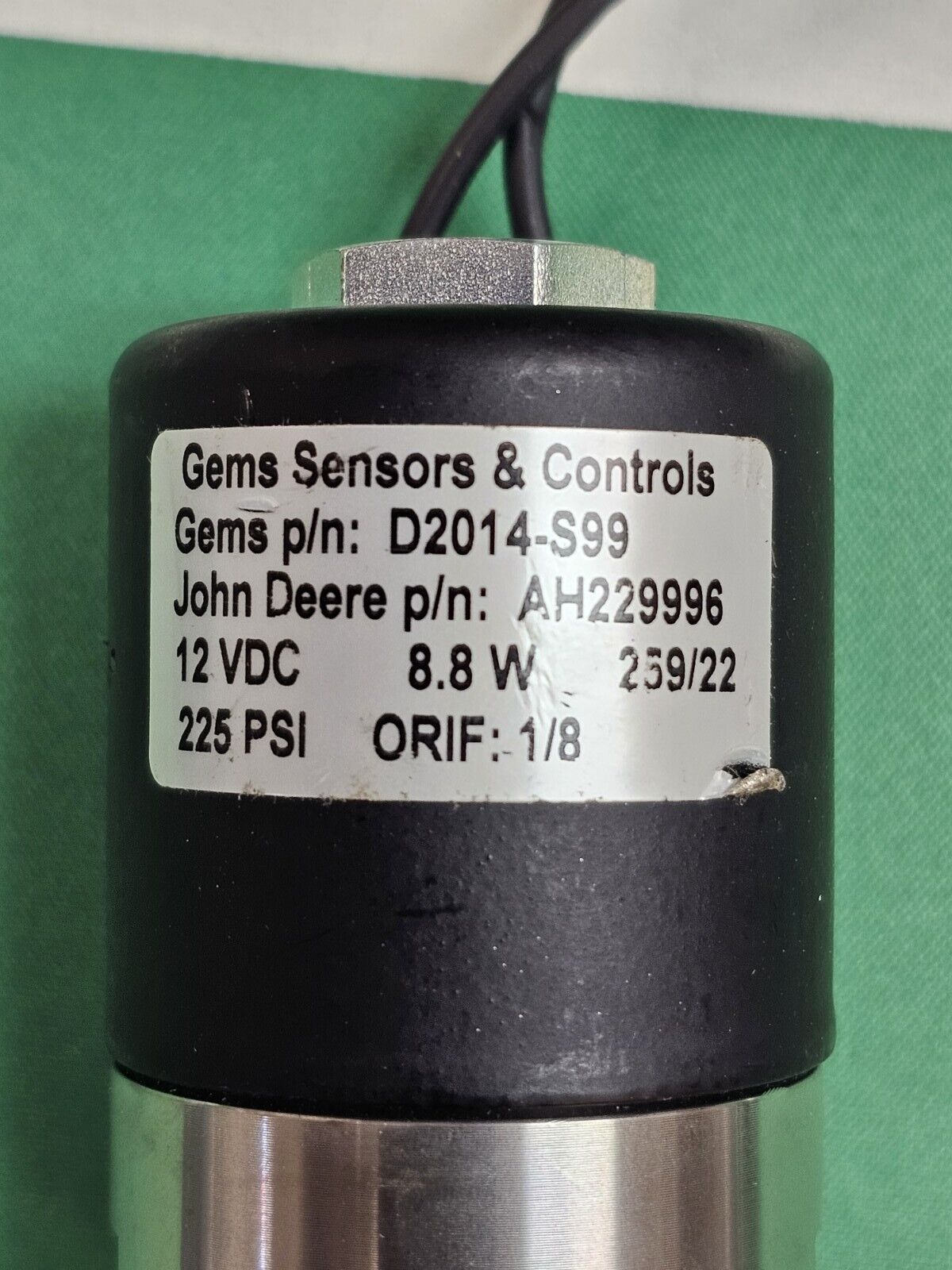 (New)John Deere AH229996 Solenoid Valve 12VDC 225PSI 8.8W 1/8" (Fits Combines)