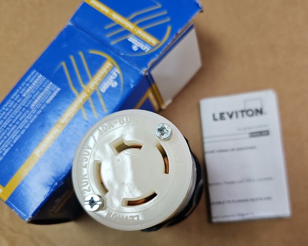 (New) LEVITON 7413-GC Twist-Lock Connector Body 3P/4W, 20A-250V/10A-600V, 3PY