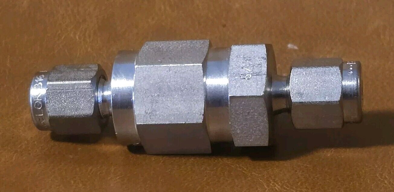 (New, Unused) Swagelok Check Valve SS-CHS2-5 1/8" SS  5 PSI Cracking Pressure